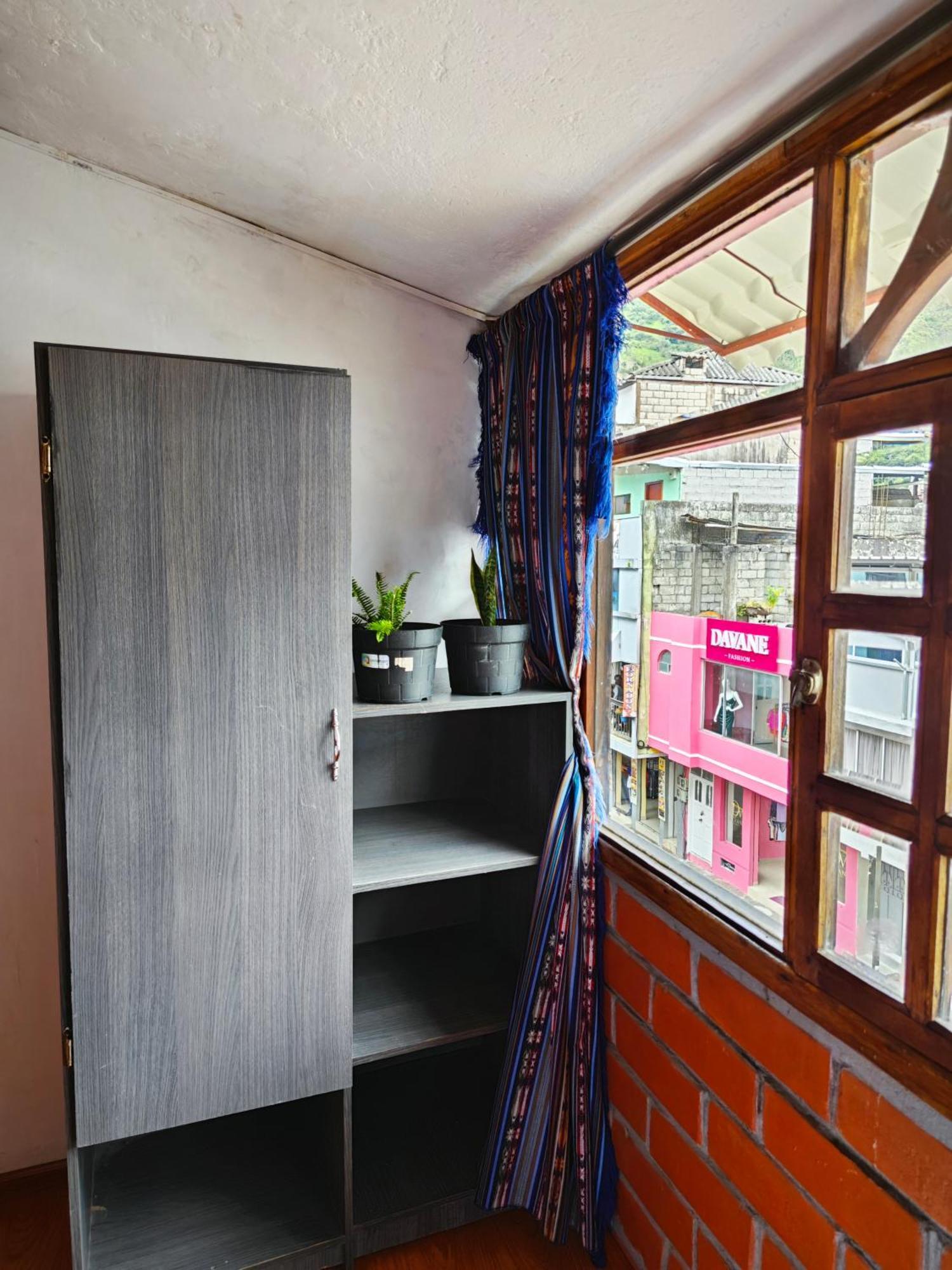 Garden House Hostal 바뇨스 외부 사진