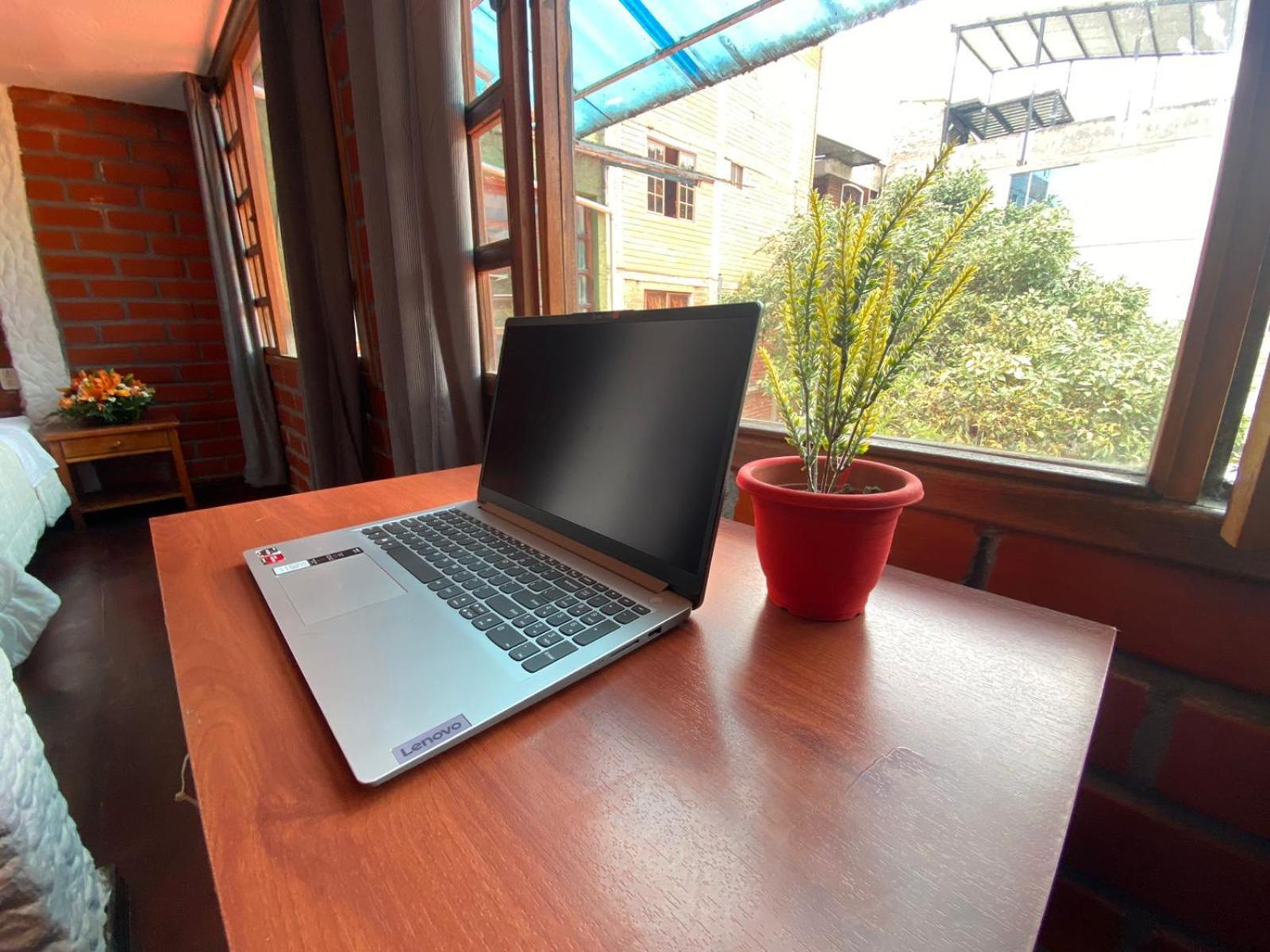 Garden House Hostal 바뇨스 외부 사진