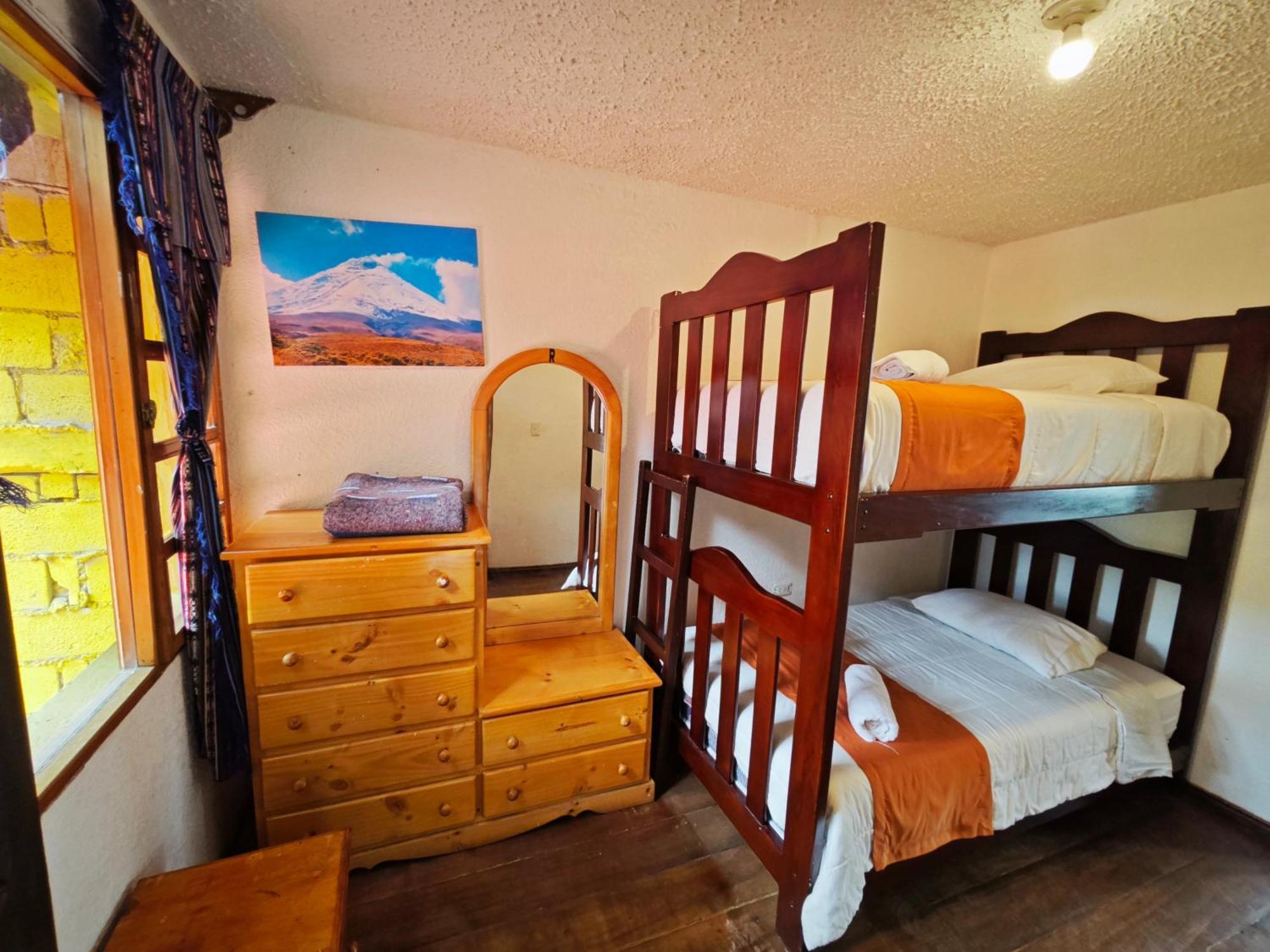 Garden House Hostal 바뇨스 외부 사진