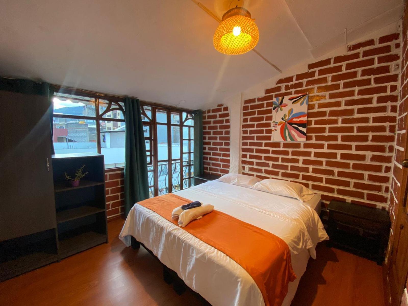 Garden House Hostal 바뇨스 외부 사진