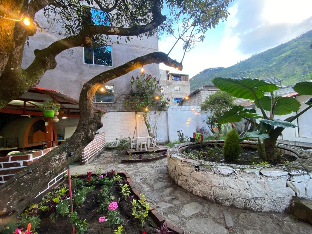 Garden House Hostal 바뇨스 외부 사진