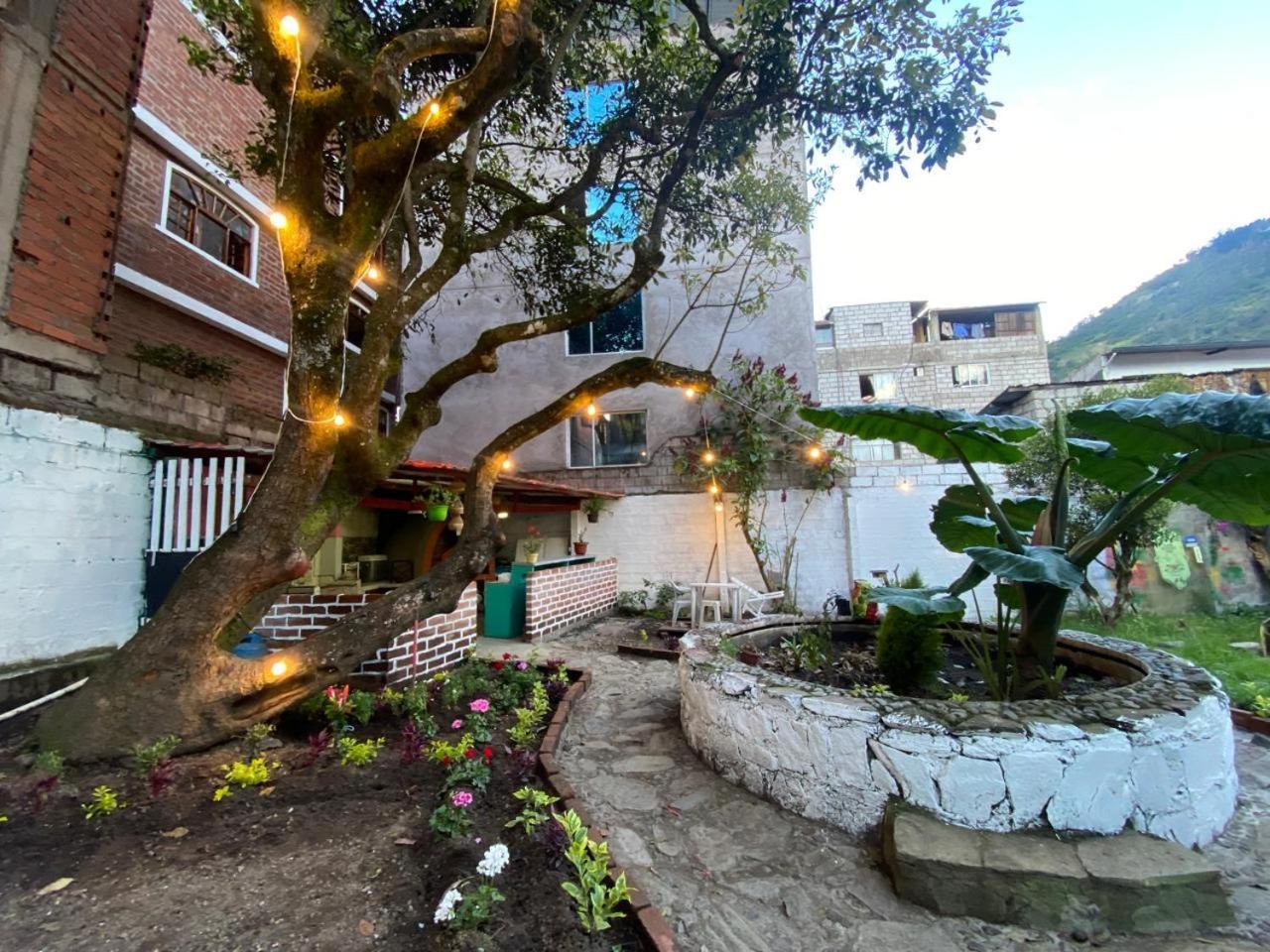 Garden House Hostal 바뇨스 외부 사진