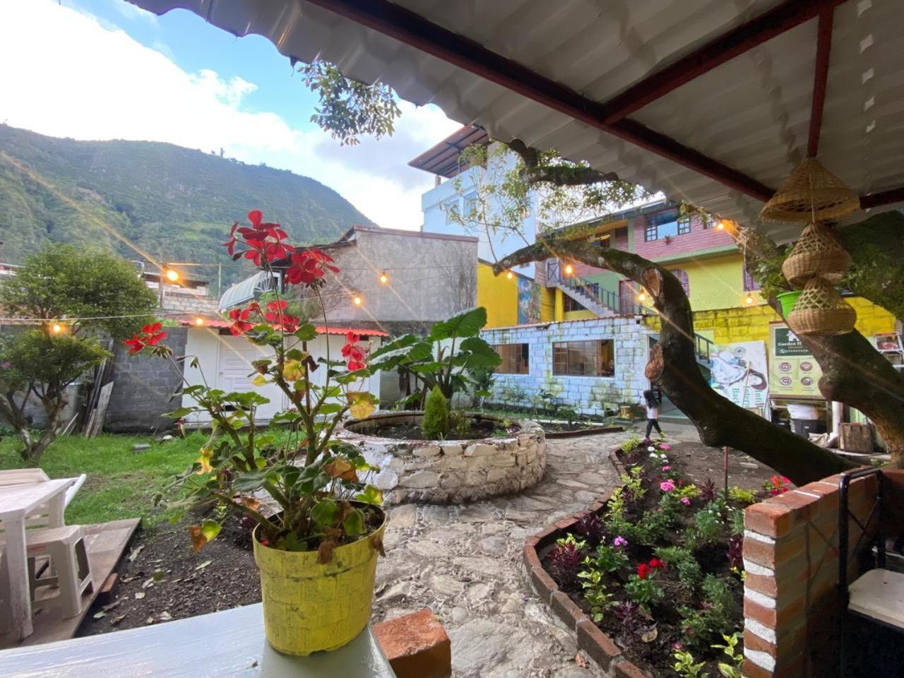 Garden House Hostal 바뇨스 외부 사진