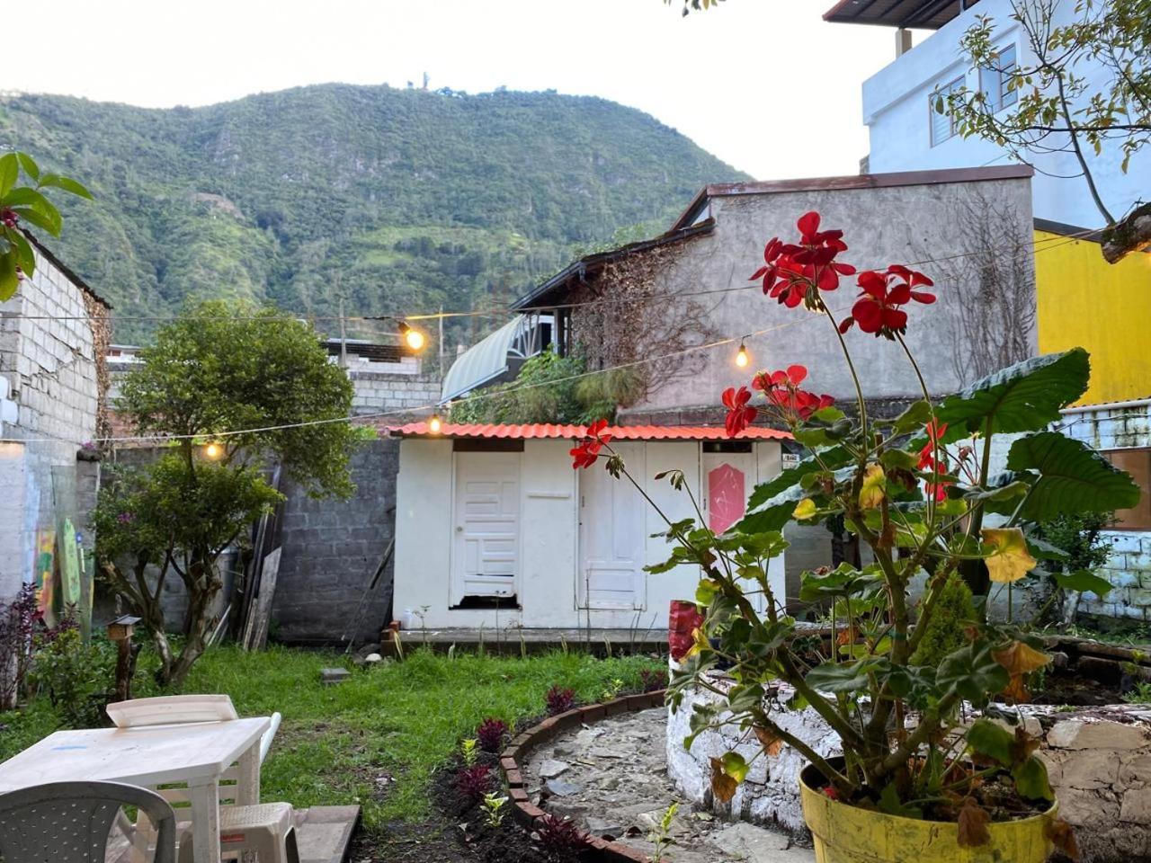 Garden House Hostal 바뇨스 외부 사진