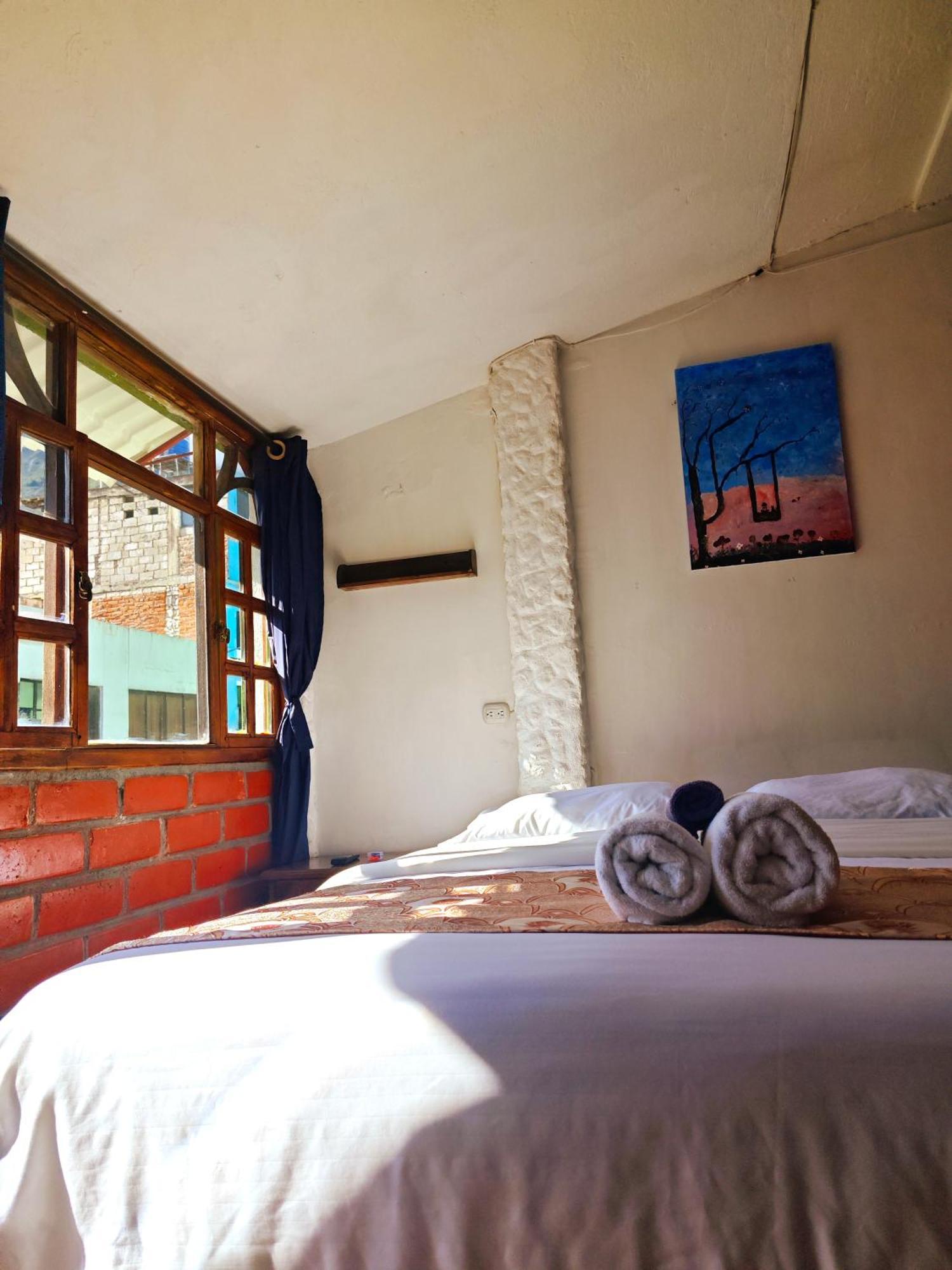 Garden House Hostal 바뇨스 외부 사진